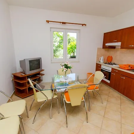 Lejlighed Ivana Tr - One Bedroom With Terrace A3