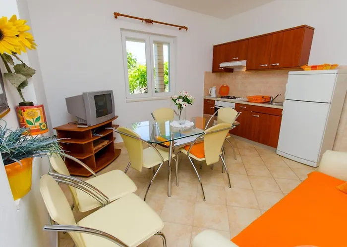 Ivana Tr - One Bedroom With Terrace A3 Appartement