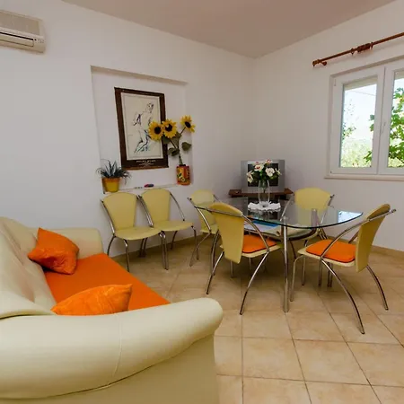 Ivana Tr - One Bedroom With Terrace A3